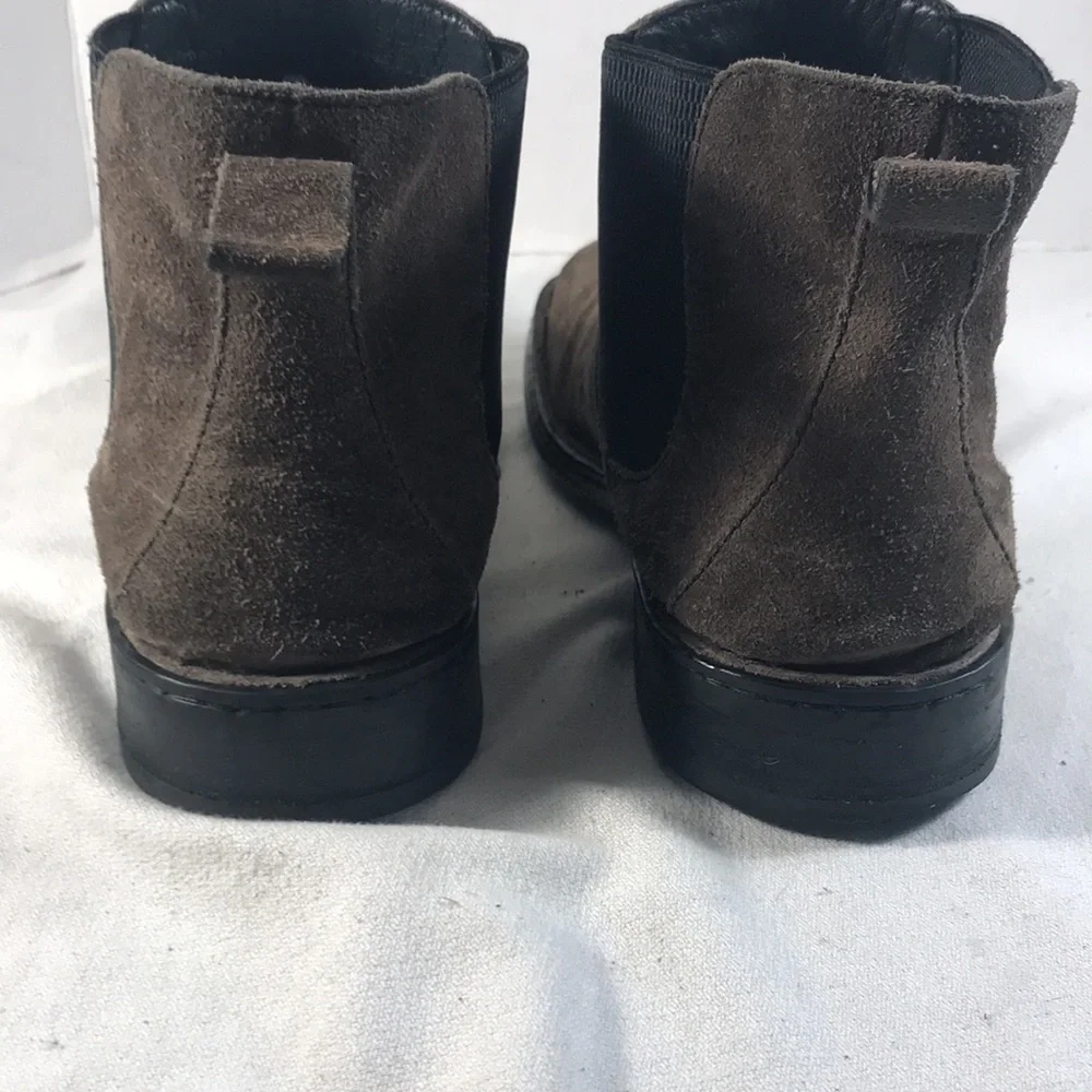 Born Julian Men’s Dark Brown Suede Pull On Chelsea Comfort Ankle Boots